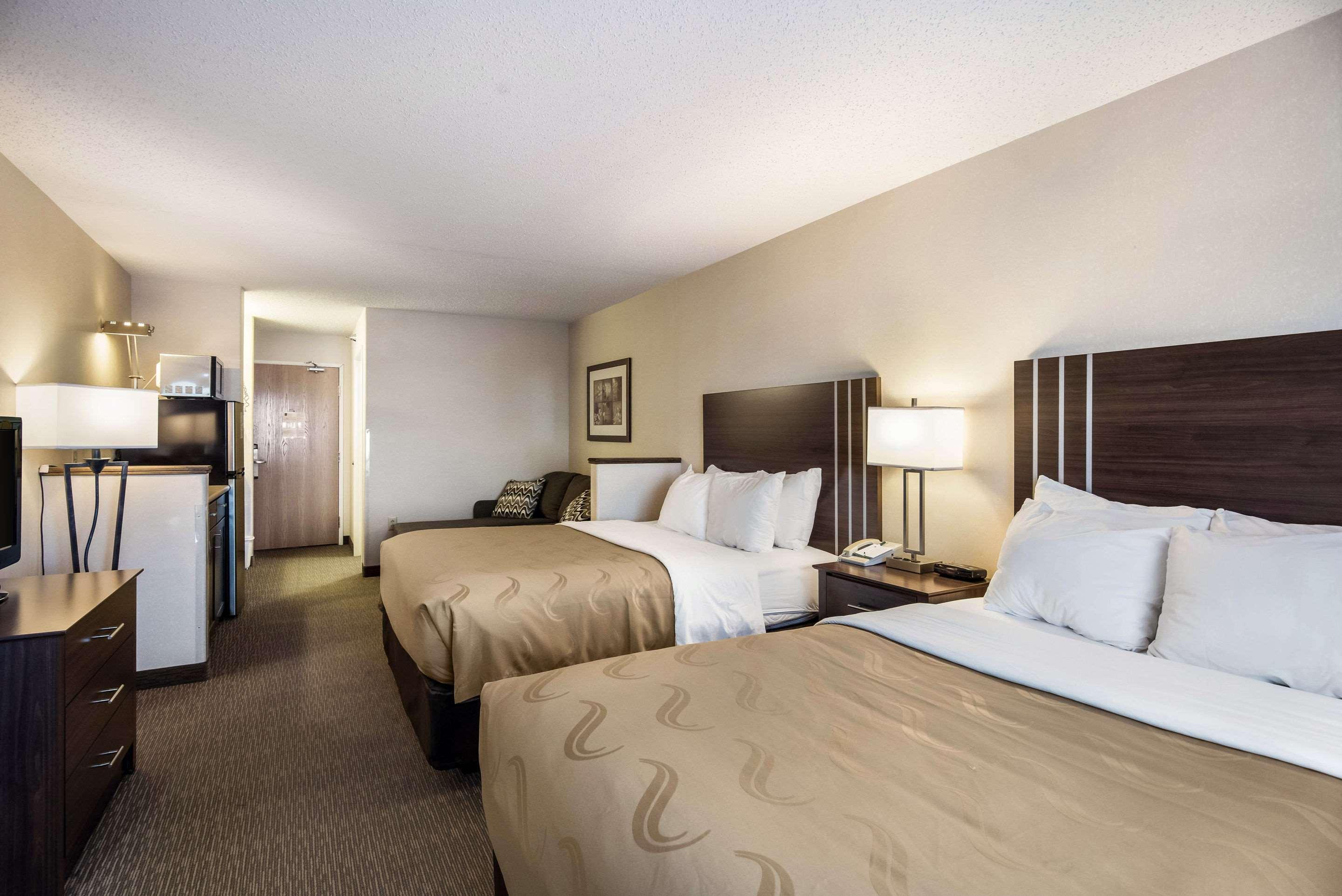 Quality Inn & Suites West Πουέμπλο Εξωτερικό φωτογραφία