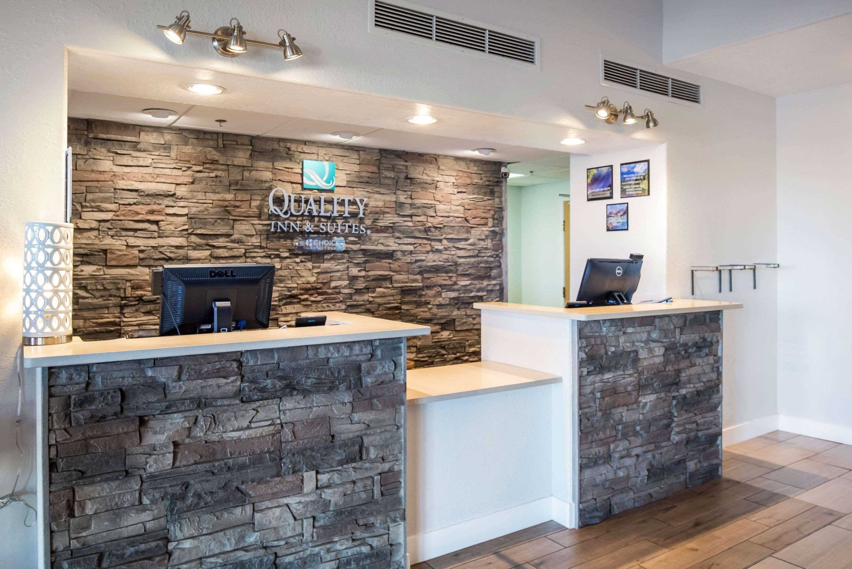 Quality Inn & Suites West Πουέμπλο Εξωτερικό φωτογραφία