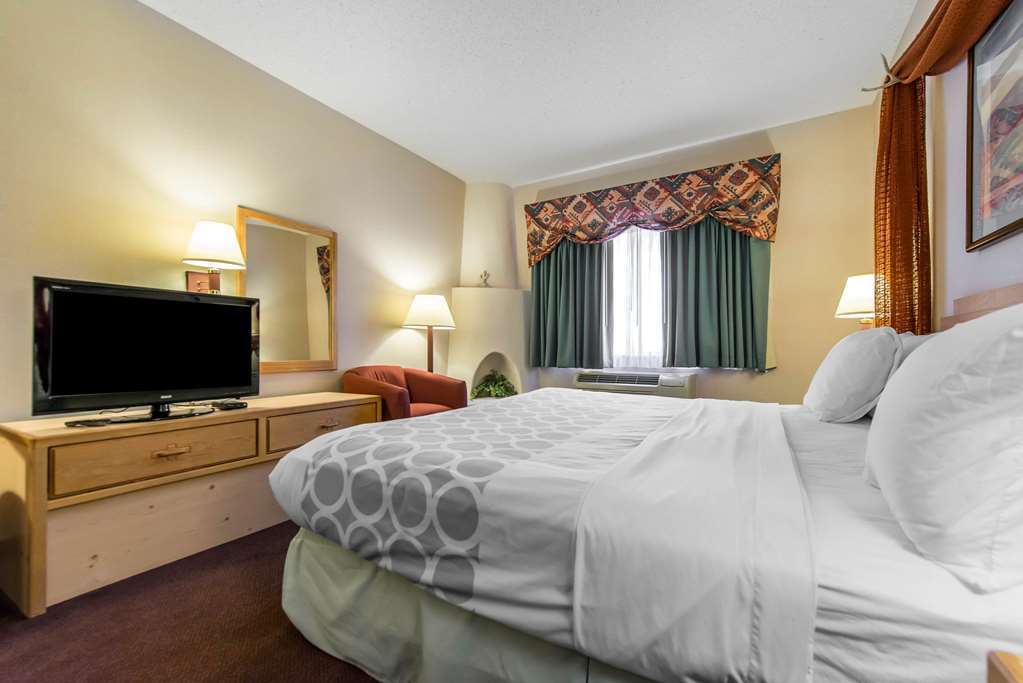 Quality Inn & Suites West Πουέμπλο Δωμάτιο φωτογραφία